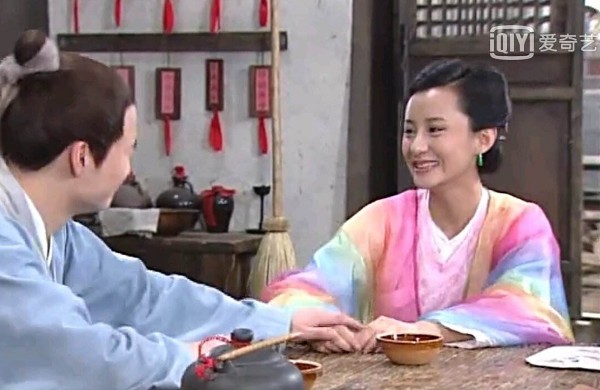 黄晓明谈了几个女朋友情史经历，卓伟新爆料黄晓明娜扎真的吗？