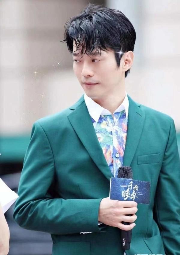 张栋梁女朋友是谁（微笑pasta何群成叔圈天花板）