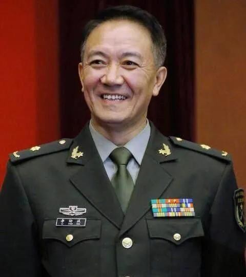 有军方背景的明星（军人出身的演员大盘点）