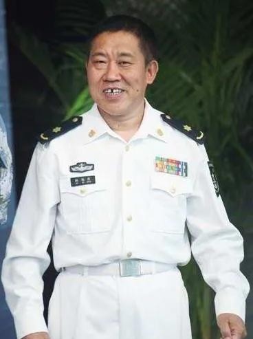 有军方背景的明星（军人出身的演员大盘点）
