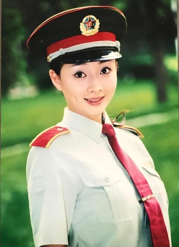 有军方背景的明星（军人出身的演员大盘点）