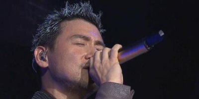 ​张学友在演唱会上哭了
