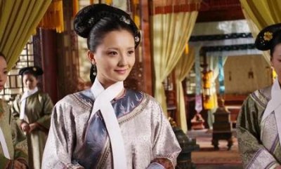​张小斐和谁是同学!(张小斐杨幂是同学吗)