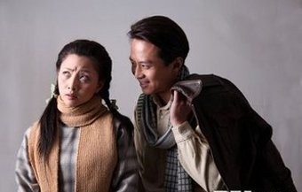 殷桃与邓超余少群的吻戏 主角对这些没什么感觉