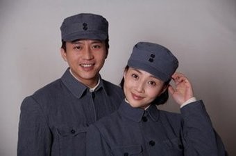 殷桃与邓超余少群的吻戏 主角对这些没什么感觉