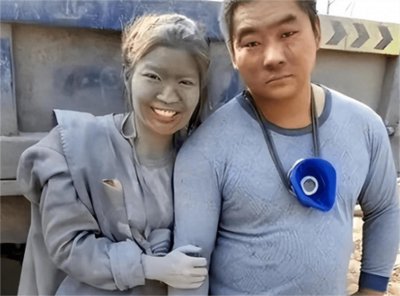 ​17年卖惨走红的水泥妹，骗局被拆穿后老公和她离婚，现状如何了