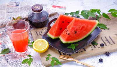 ​哈密瓜和西瓜哪个更寒
