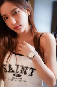​Rita电竞椅上的女仆装！长腿大美女，电竞椅震动梗圈粉无数！