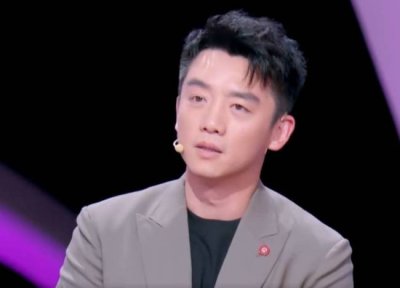 ​郑恺自曝还没和苗苗拍婚纱照：找不到合适的主题
