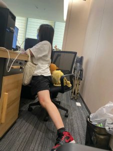 ​这不就是放假前一天的我吗？下班预备模式开始骚动