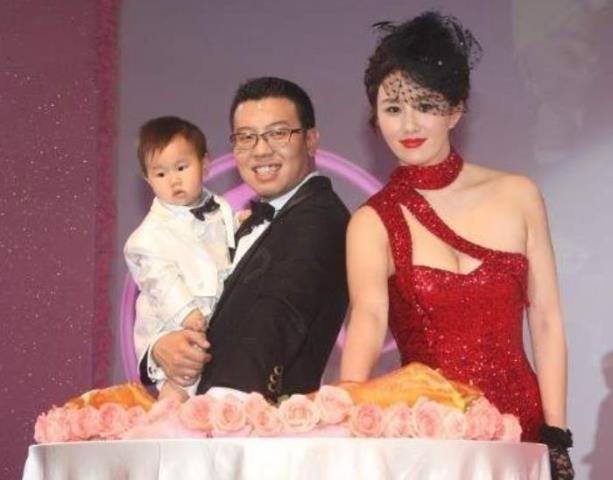 徐子淇个人资料图片（徐子淇的人生不简单）(2)