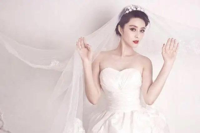李晨范冰冰结婚照（范冰冰婚纱照曝光和李晨分手后）
