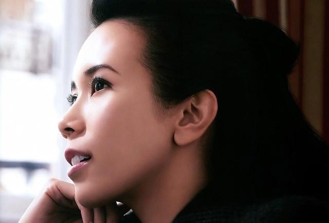 周星驰的老婆是谁（星爷近况风华依旧）