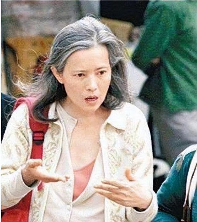 周星驰的老婆是谁（星爷近况风华依旧）