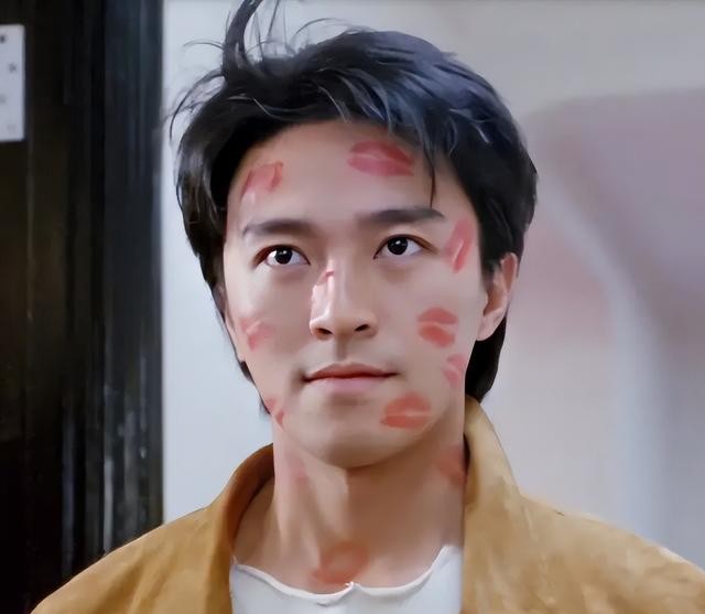 周星驰的老婆是谁（星爷近况风华依旧）