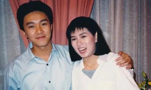 周星驰的老婆是谁（星爷近况风华依旧）
