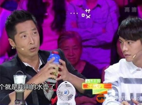 赵丽颖和陈伟霆5张亲密合照（撒娇拉手摸头发）(8)