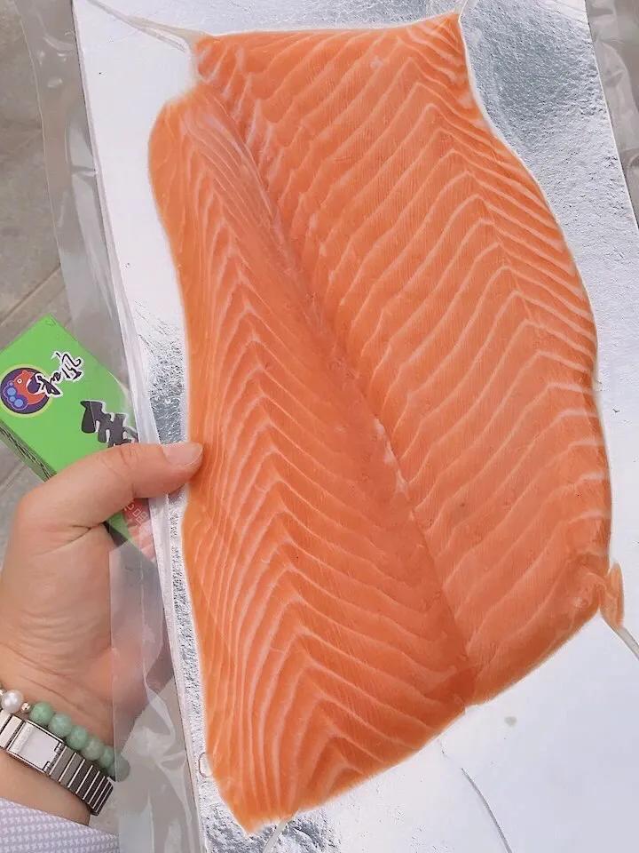 三文鱼和虹鳟鱼刺身（三文鱼肉和虹鳟鱼肉的区别图）