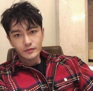 ​黄晓明整容前后照片对比 黄晓明是瘦了还是整容了