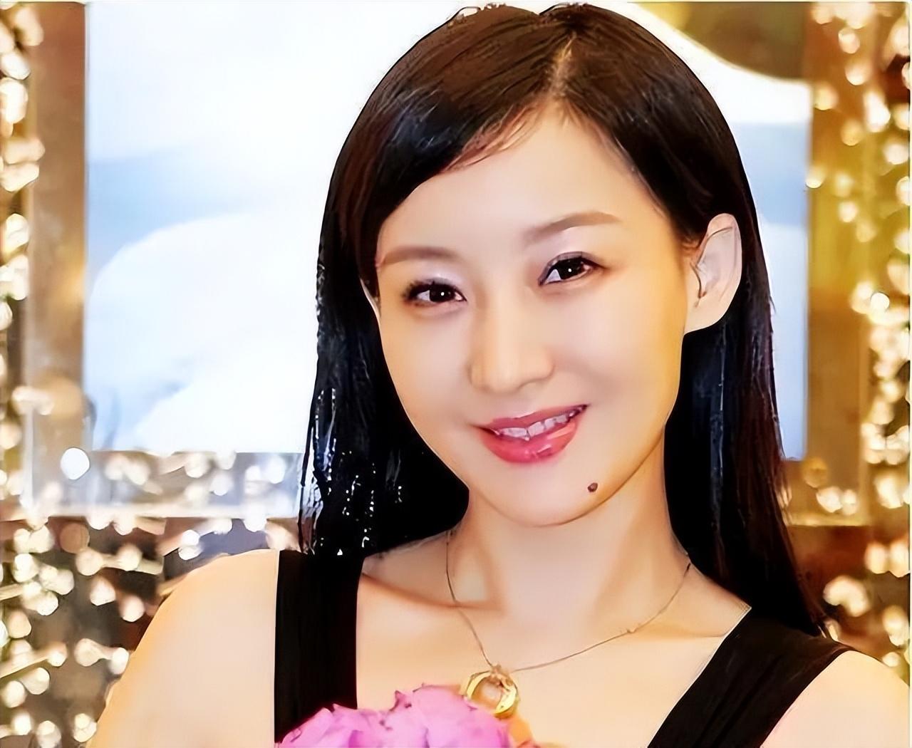 孙楠个人资料简介及家庭背景（孙楠：闪婚买红妹，净身出户娶潘蔚，他到底是一个怎样的人?）
