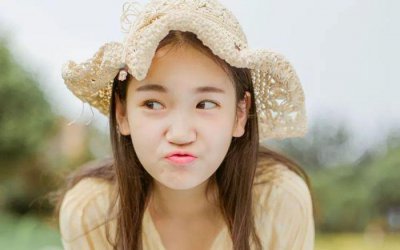 ​怎样逗女孩子开心？