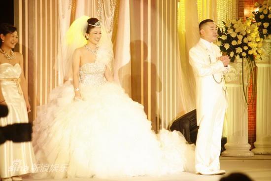 周立波结婚，周立波的老婆个人资料(周立波和他老婆照片)