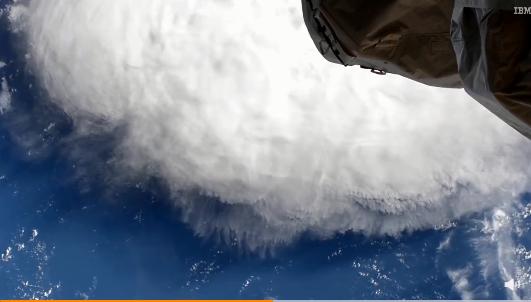 汤加火山爆发图（三国卫星大显身手）(9)