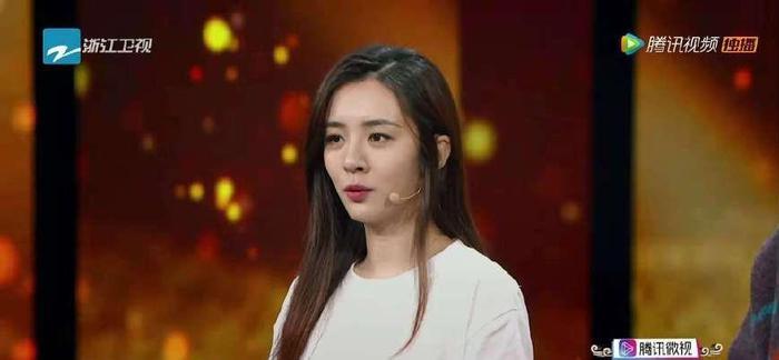 王晓晨深情告白于和伟：他就是我老公！网友：她看他的眼神好温柔
