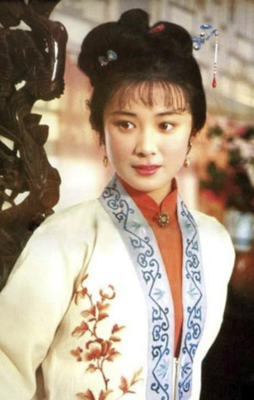 傅艺伟年轻时近照（自毁前程还害了儿子）(7)