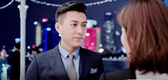 《欢乐颂》中沉稳帅气的老谭！他的低调是无人能比的。