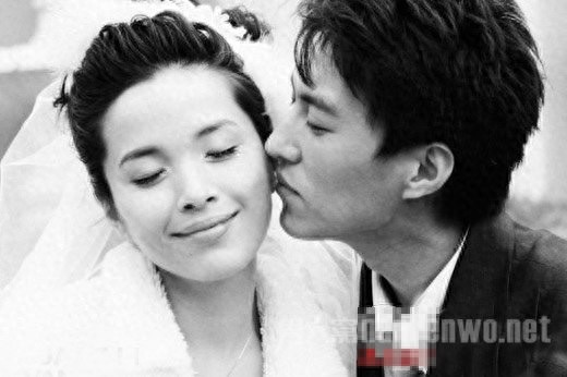 《欢乐颂》中沉稳帅气的老谭！他的低调是无人能比的。