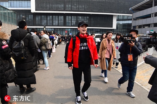 李兰迪胡先煦现身北电参加初试，昔日童星褪去稚气长成女神男神