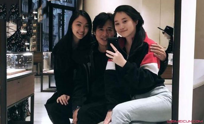 李连杰女儿的照片 两个女儿都很美