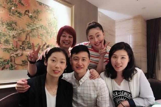朱婷与功勋再聚首，一人寻得美国男友。