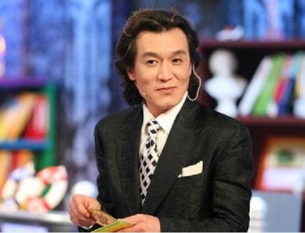 央视主持人月薪（央视主持人的薪水到底有多少）(4)