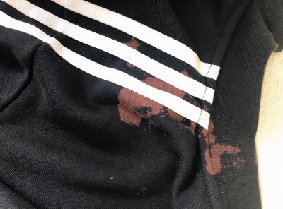 ​洗衣服染色了怎么洗掉最有效的方法（被染色了怎么处理妙招）