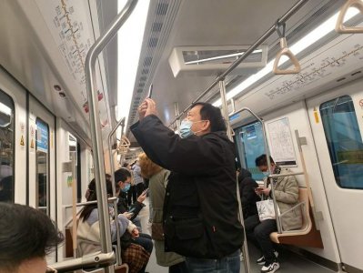 ​上海地铁18号线一期全线开通了，龙阳路站五线换乘惊艳乘客！未来还将建成18号