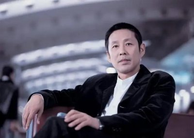 ​著名演员陈道明，藏了30多年的妻子曝光，如今生活得十分幸福