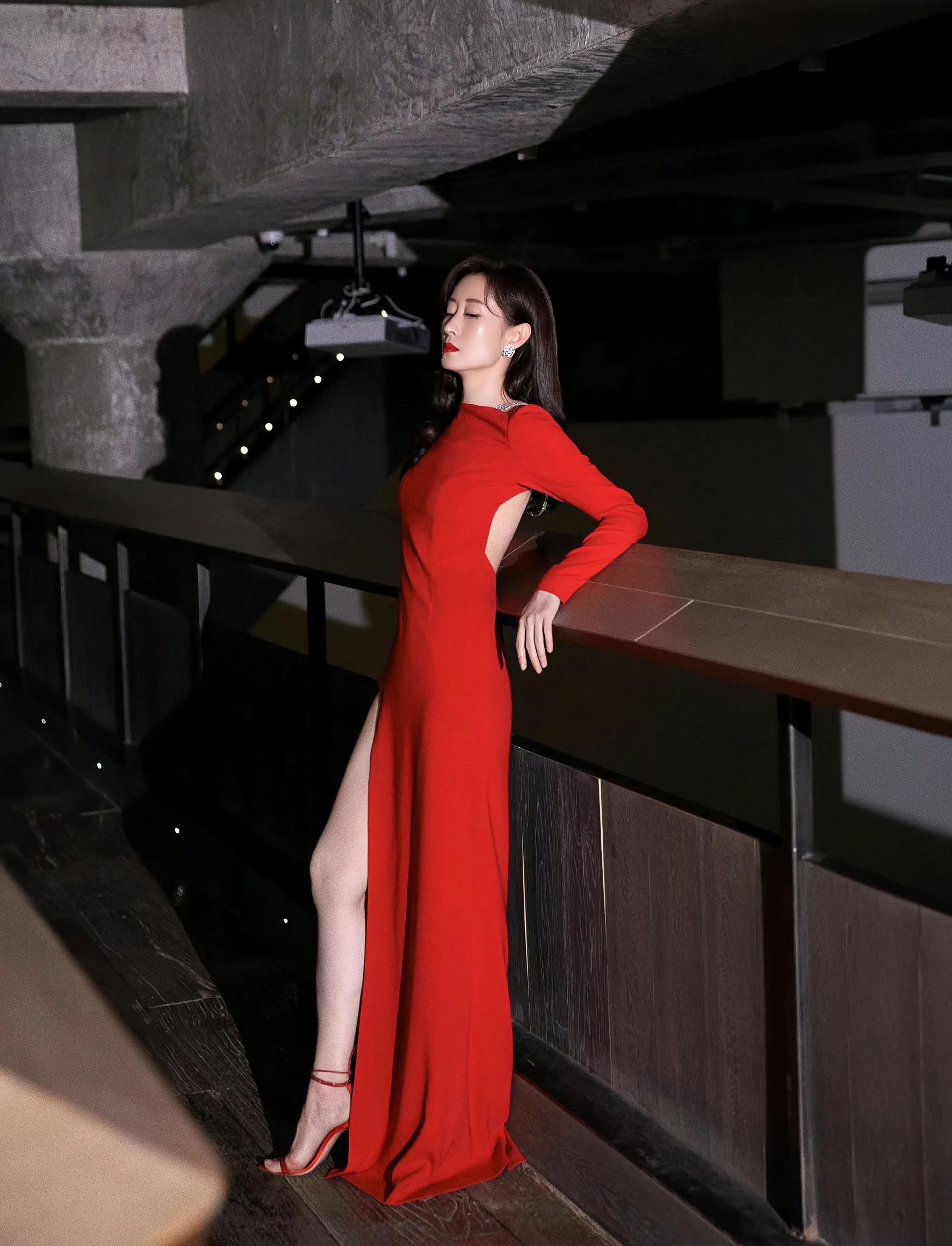 刘敏涛个人资料简介及老公：三十岁嫁给富商，一夜顿悟后，离婚找寻真的快乐
