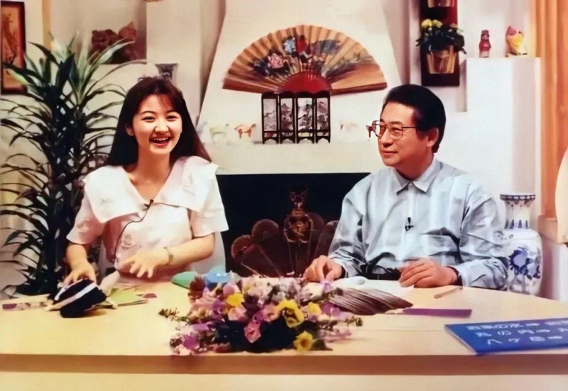 沈洁长大后的样子（如今49岁的英子沈洁怎样了）