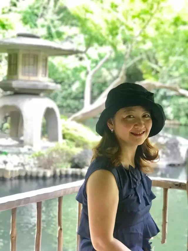 沈洁长大后的样子（如今49岁的英子沈洁怎样了）
