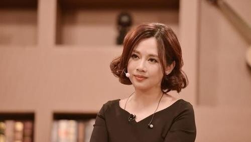 张铎第一任妻子的图片（张铎姐弟恋多年如一日）