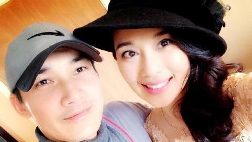 张铎第一任妻子的图片（张铎姐弟恋多年如一日）