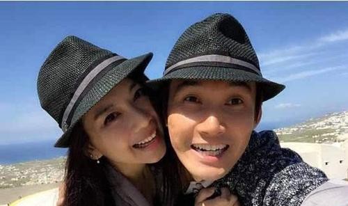 张铎第一任妻子的图片（张铎姐弟恋多年如一日）