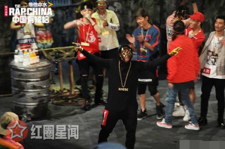 欧阳靖参加中国有嘻哈淘汰了吗 欧阳靖学中文人气飙升