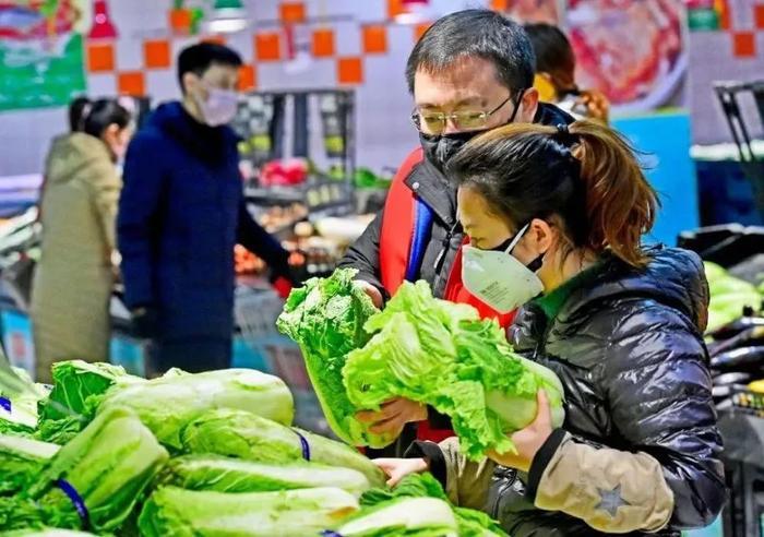 “最致命”的涨价潮来了！除了工资没涨，啥都涨了！