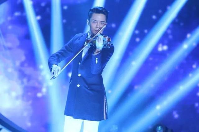 至上励合出道以来都参加哪些节目（至上励合成团14年）(9)