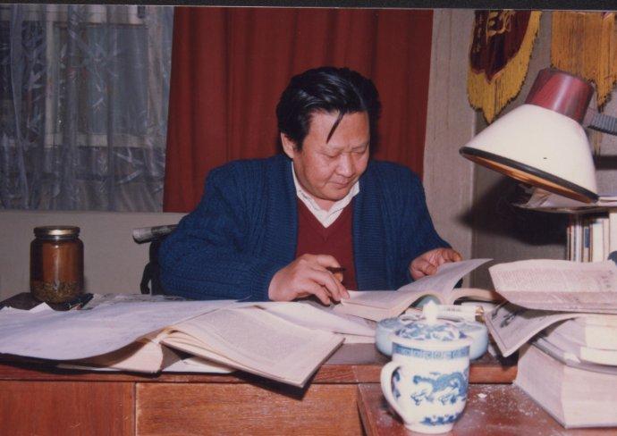天津相声有“二杨”，被误解最多的郭德纲首任师父杨志刚