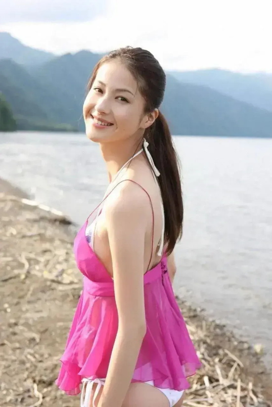 惊若翩鸿的日本女演员松本若菜，是不是你的梦中情人呢？
