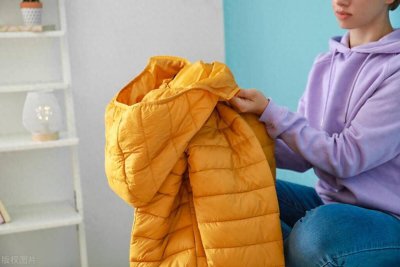 ​羽绒服脏了，该如何清洗呢？